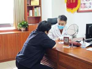 南京看皮肤病哪个专家好？推荐南京华肤皮肤病研究所张勇主任